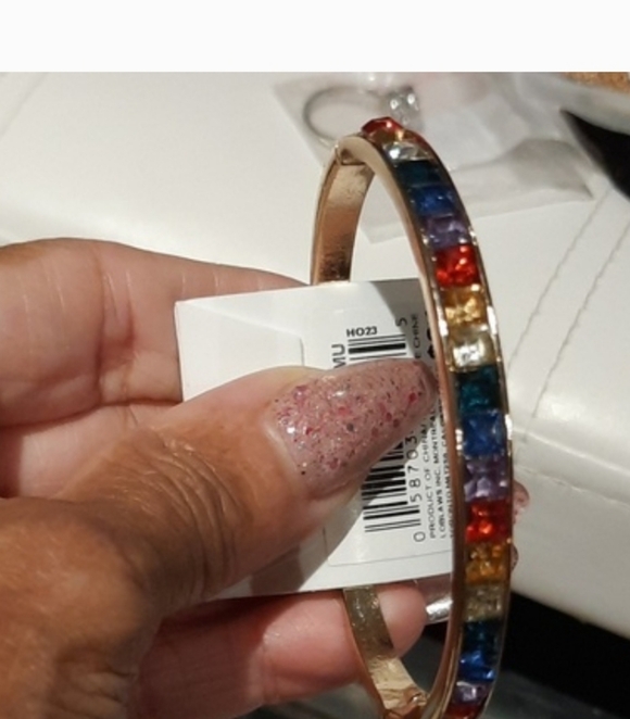 NEW SASSY MULTI GEM CRYSTAL GOLD TONE BANGLE - Picture 2 of 6